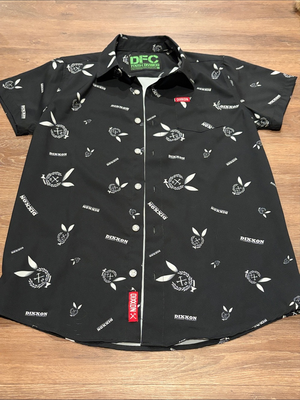 Dixxon Black Short-Sleeve Button-Up Shirt